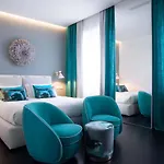 Отель Byron 5*