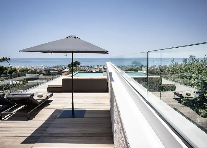 Byron 5* Forte dei Marmi