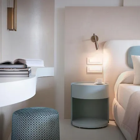 Byron Hotel 5*