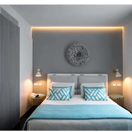 Byron Otel
