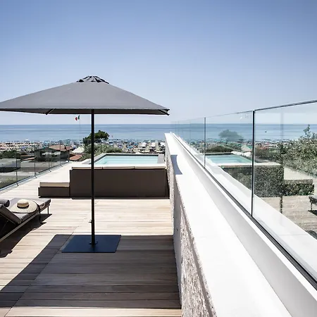 Byron 5* Forte dei Marmi